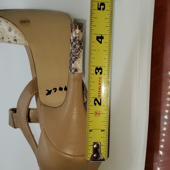 BCBG tan snake skinned heels. - Picture 5 of 5
